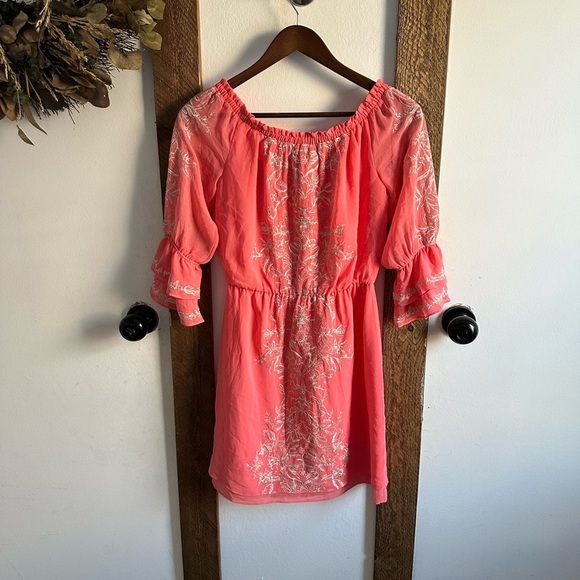WHBM Coral Off Shoulder Embroidered Mini Chiffon Blouson Dress Ruffle XSP - Picture 9 of 9